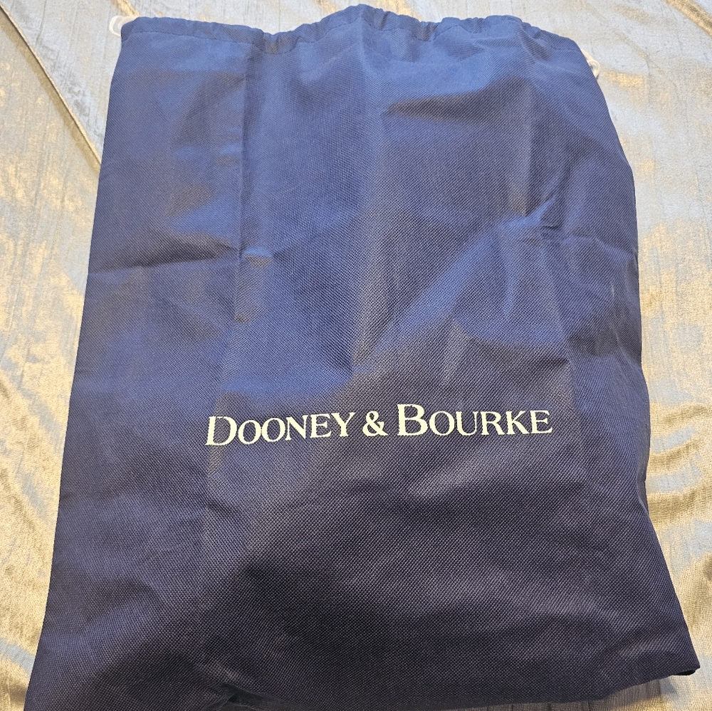 NWT Dooney and Bourke Crossbody - Picture 9 of 9